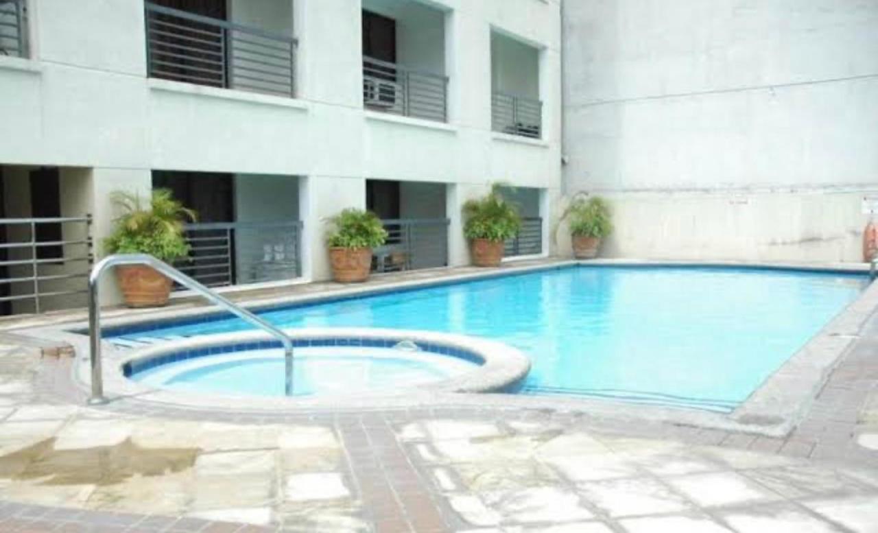 Poolside Family Room Greenbelt Makati Makati City Buitenkant foto